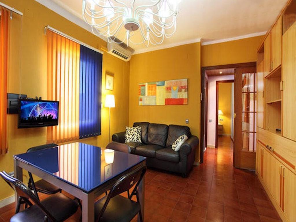 Beach Apartment Santissima Canet De Mar Bagian luar foto